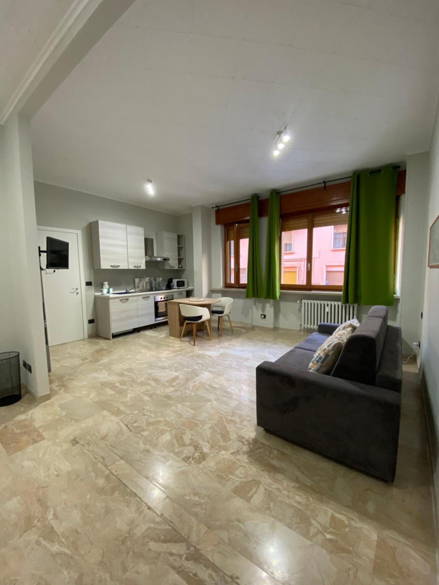 Catrizia Apartment Casale Monferrato Luaran gambar
